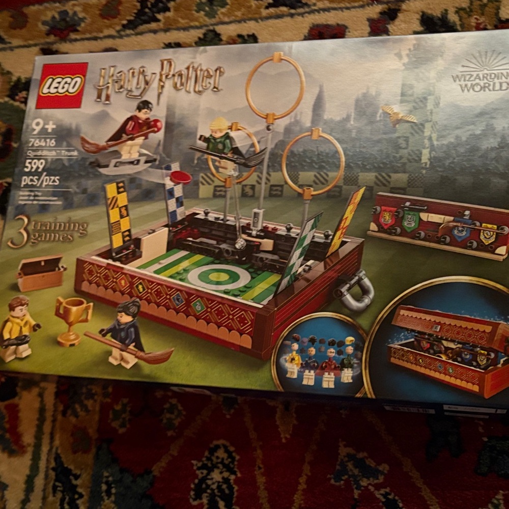 LEGO Harry Potter Quidditch Game Set with Red and Green